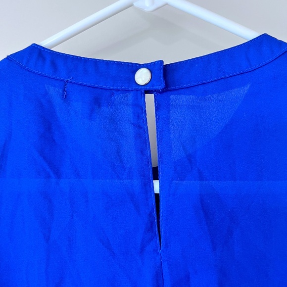 Vibrant Blue Asymmetrical Sleeveless Tank Top - Picture 3 of 4